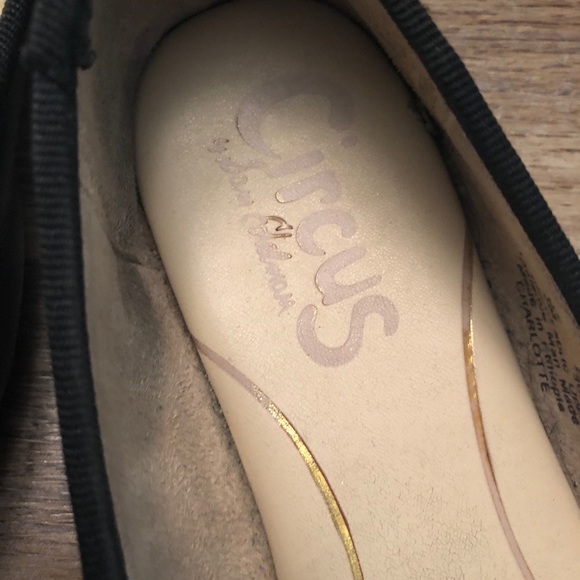 Black Ballet Flats - Picture 2 of 4